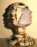 Porzellankopf im Schatten